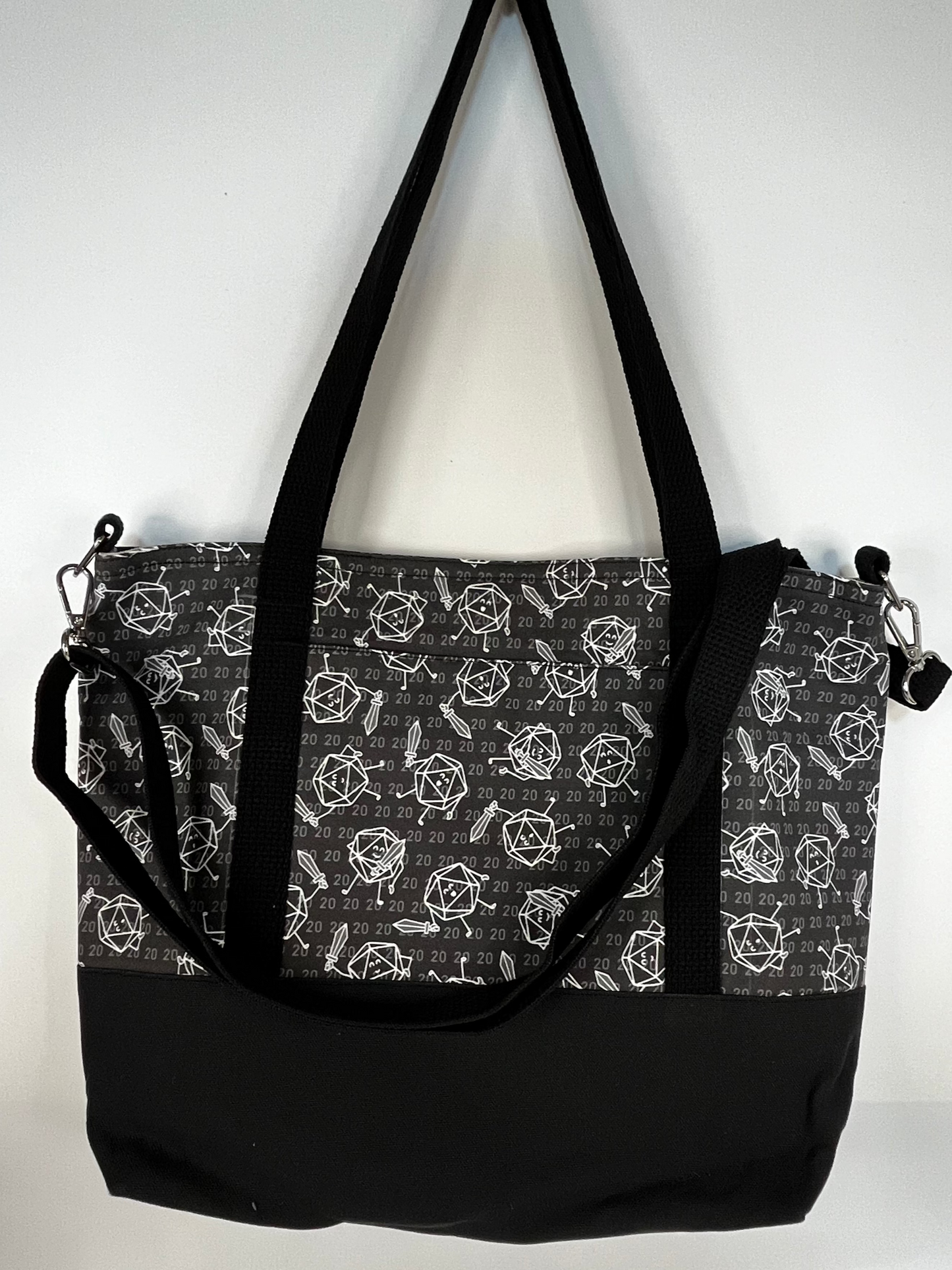 Sm Tote - Fighting D20s