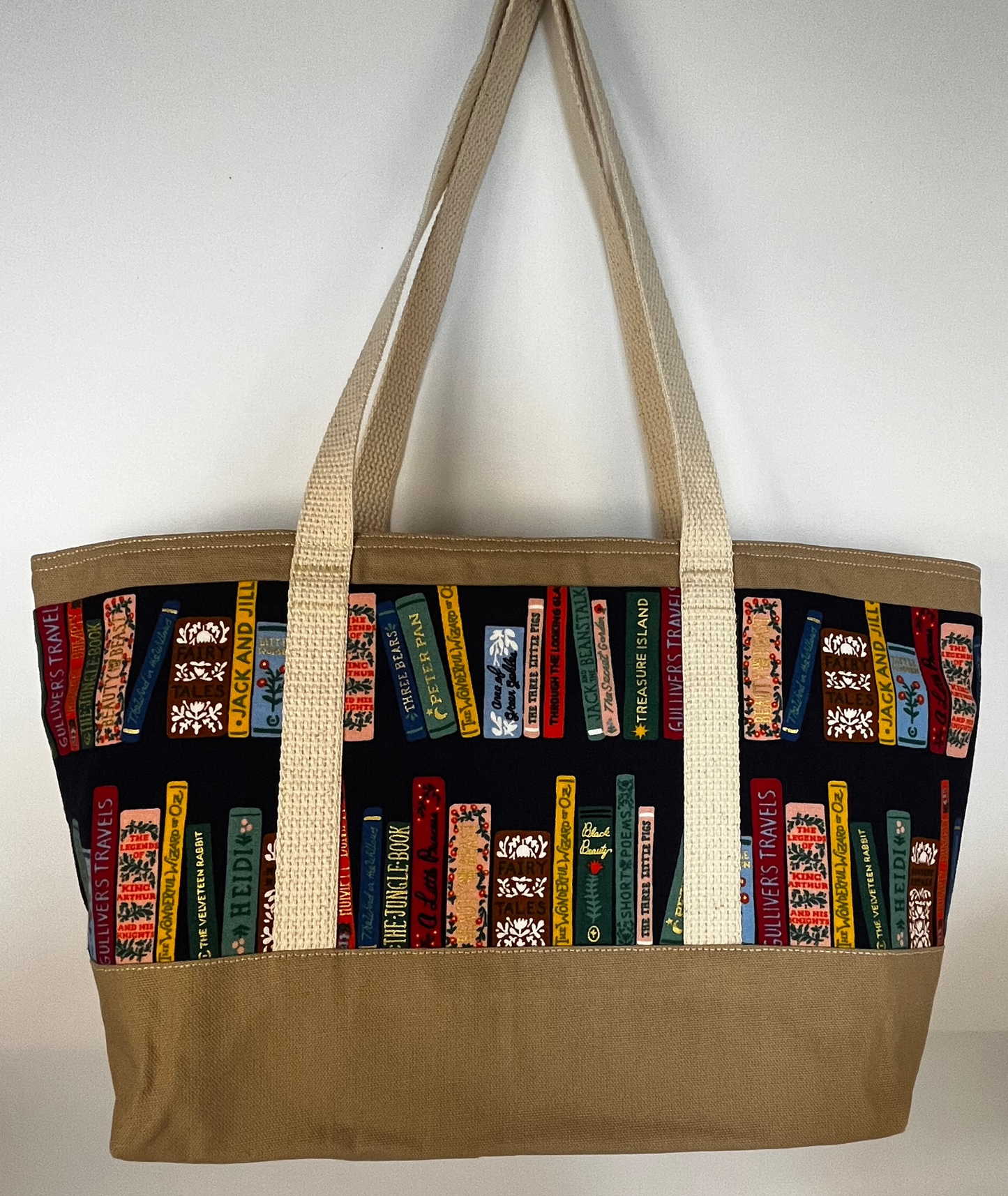 Medium Tote - Bookshelf - Tan